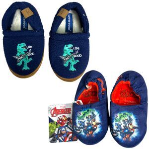 Marvel Avengers Life is Good Dinosaur Slippers Youth 9 / 10 NEW LOT Of 2 Pairs